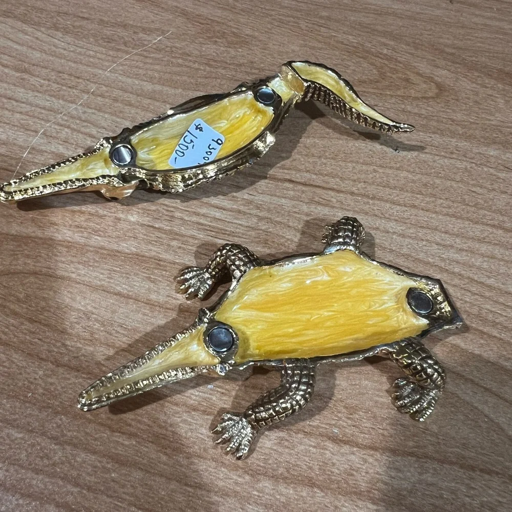 Gold and Silver Crocodile Habitat Accessory